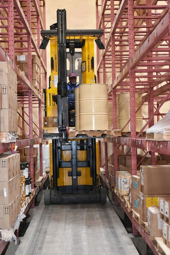 Sourcing and vendor management — warehouse inventory